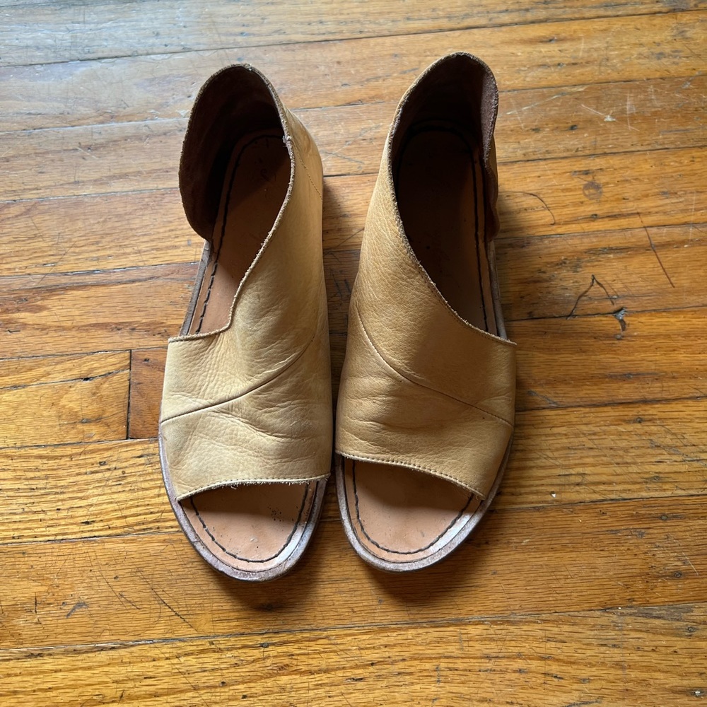 Free people Mont Blanc sandals size 8